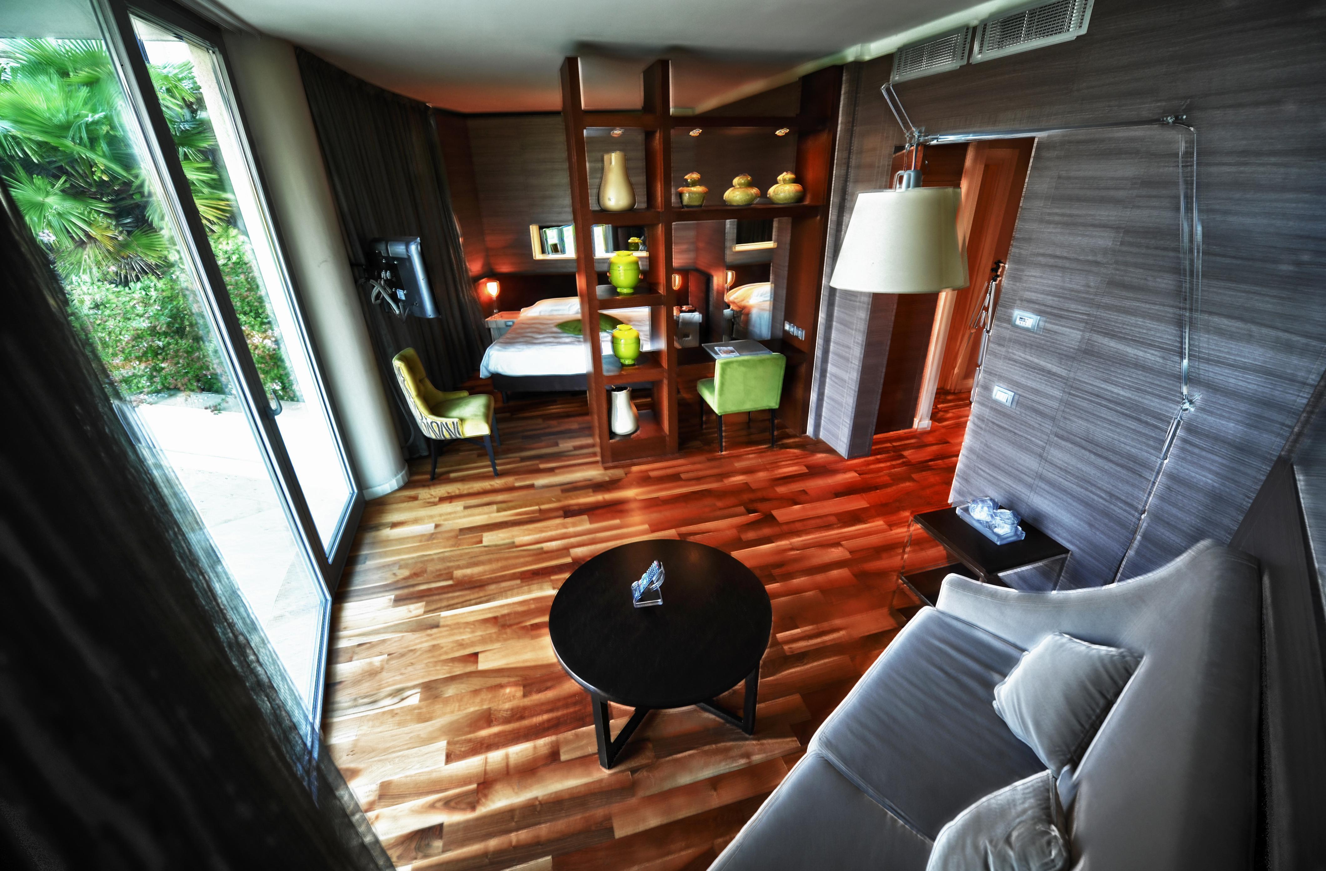 Pisa Tower Plaza Hotel Luaran gambar A room at the hotel