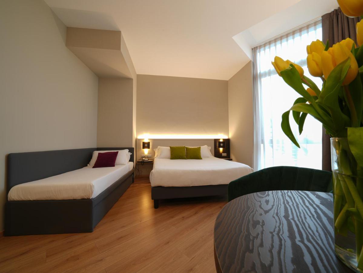Pisa Tower Plaza Hotel Luaran gambar A room at the hotel