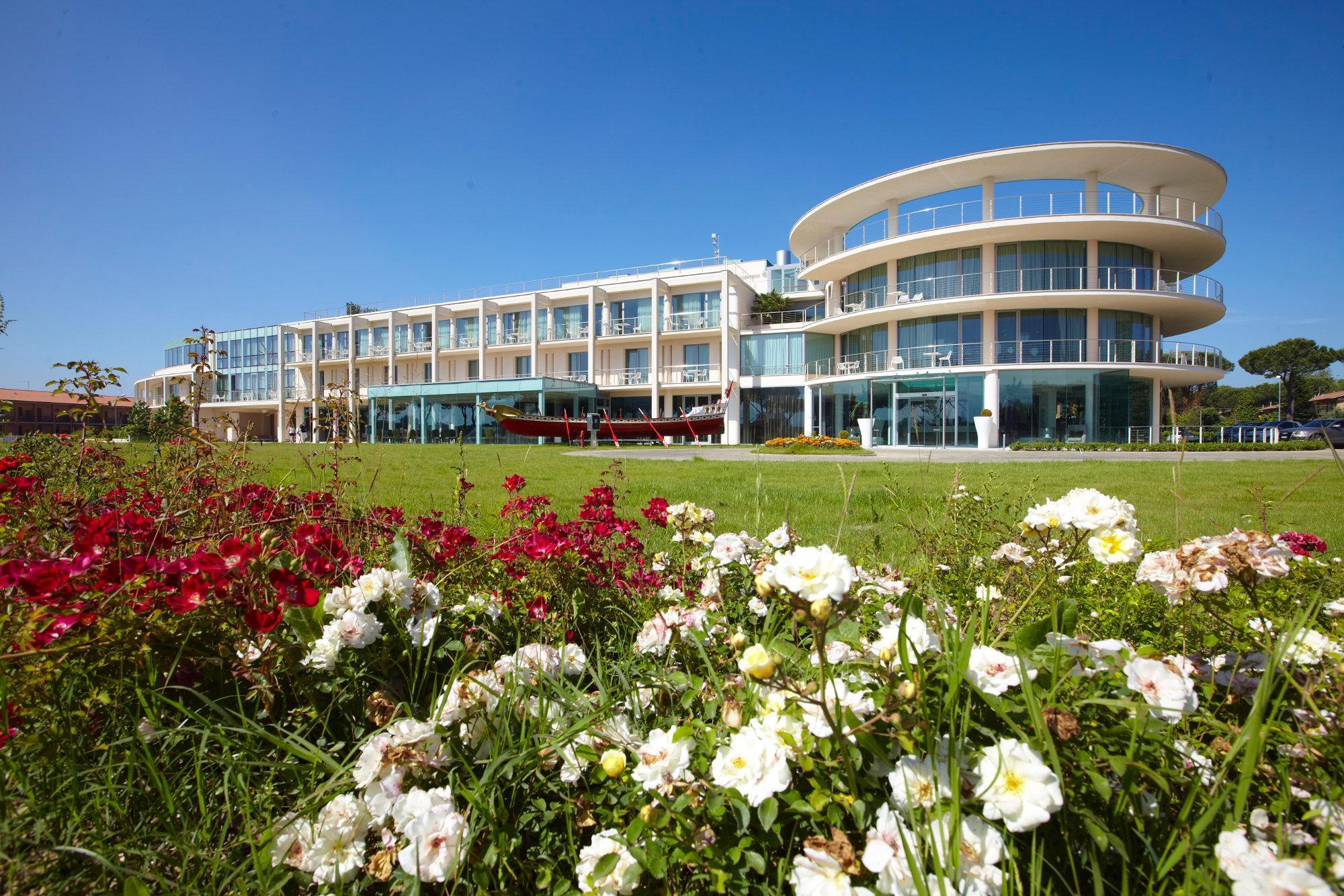 Pisa Tower Plaza Hotel Luaran gambar The International Centre for Life